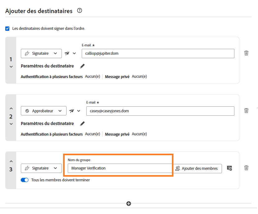 La section « Ajouter des destinataires » de la demande de signatures met en surbrillance un destinataire de groupe dont le nom est mis en surbrillance.